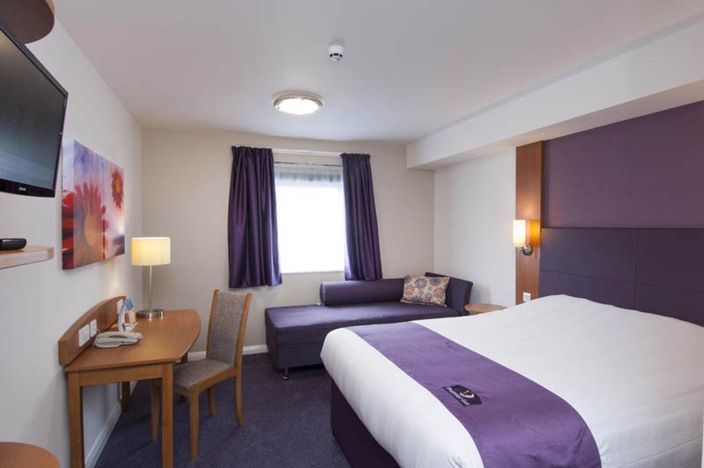 Premier Inn Ashford Central מראה חיצוני תמונה