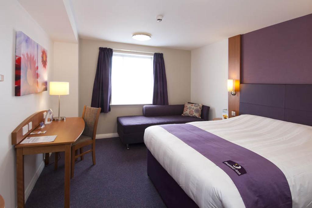 Premier Inn Ashford Central חדר תמונה