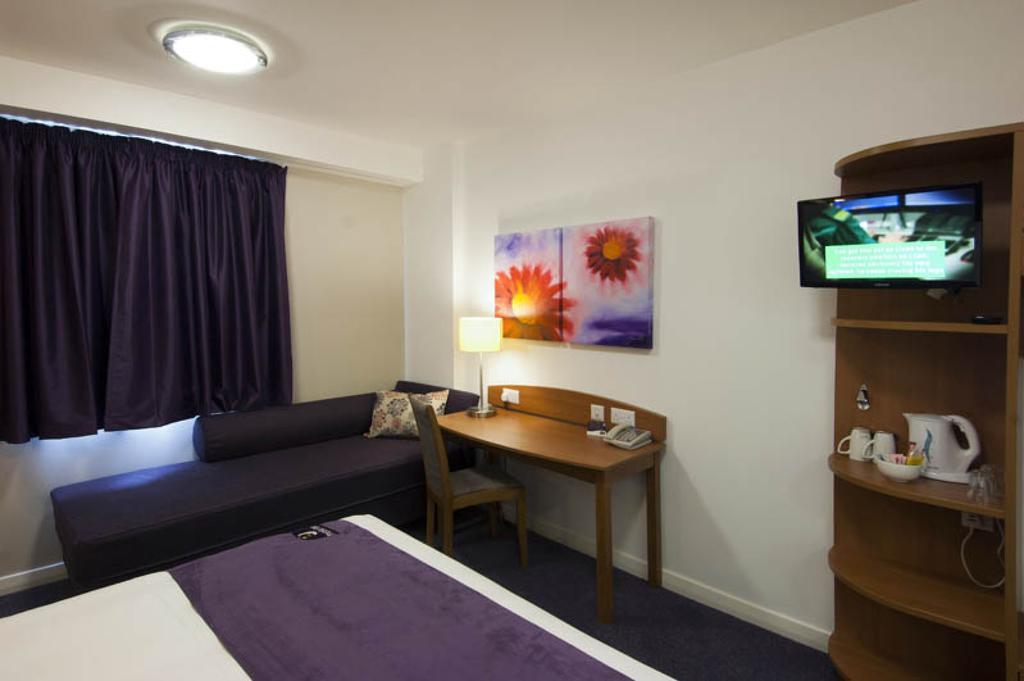 Premier Inn Ashford Central מראה חיצוני תמונה
