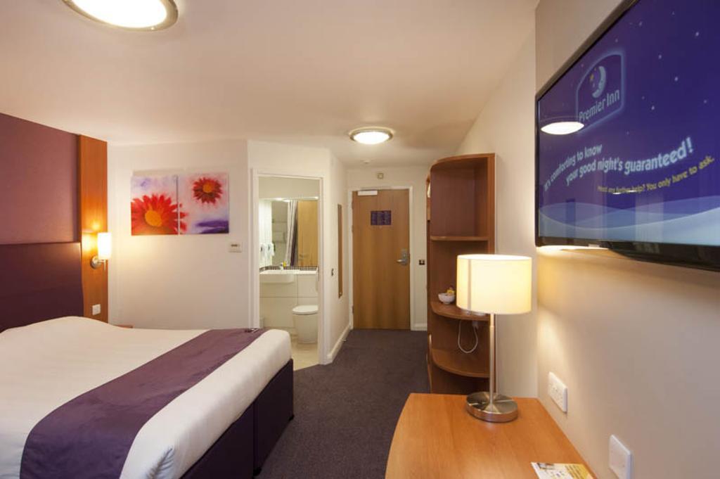 Premier Inn Ashford Central מראה חיצוני תמונה