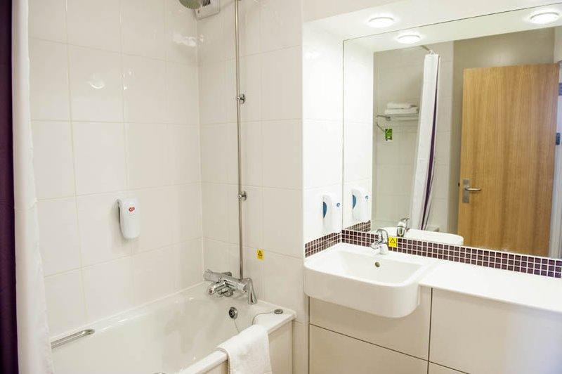 Premier Inn Ashford Central מראה חיצוני תמונה